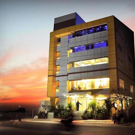 Golden Gate Hotel Indore Exterior photo